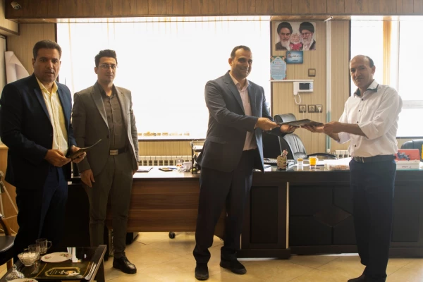 بازدید مسئولان دانشگاه فرهنگیان یزد از مدارس مجری طرح کارورزی 4