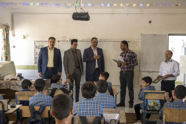 بازدید مسئولان دانشگاه فرهنگیان یزد از مدارس مجری طرح کارورزی 6