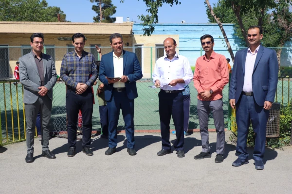 بازدید مسئولان دانشگاه فرهنگیان یزد از مدارس مجری طرح کارورزی 8