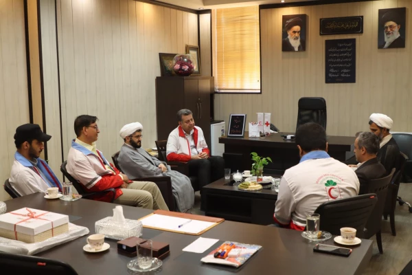دیدار مدیر امور پردیس های دانشگاه فرهنگیان یزد با مدیرعامل جمعیت هلال احمر استان  7
