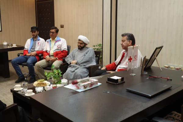 دیدار مدیر امور پردیس های دانشگاه فرهنگیان یزد با مدیرعامل جمعیت هلال احمر استان  8