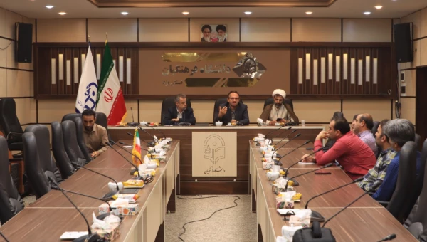 انعقاد تفاهم نامه همکاری بین دانشگاه فرهنگیان یزد و مرکز اسناد و کتابخانه ملی استان  6