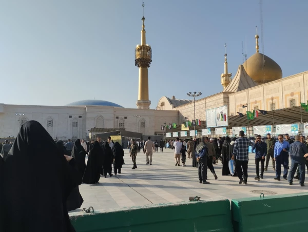 سفر 70 دانشجومعلم یزدی به حرم مطهر امام خمینی(ره) 3