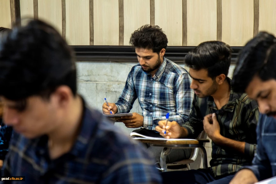 برگزاری امتحانات نیمسال دوم تحصیلی 1402-1401
 7