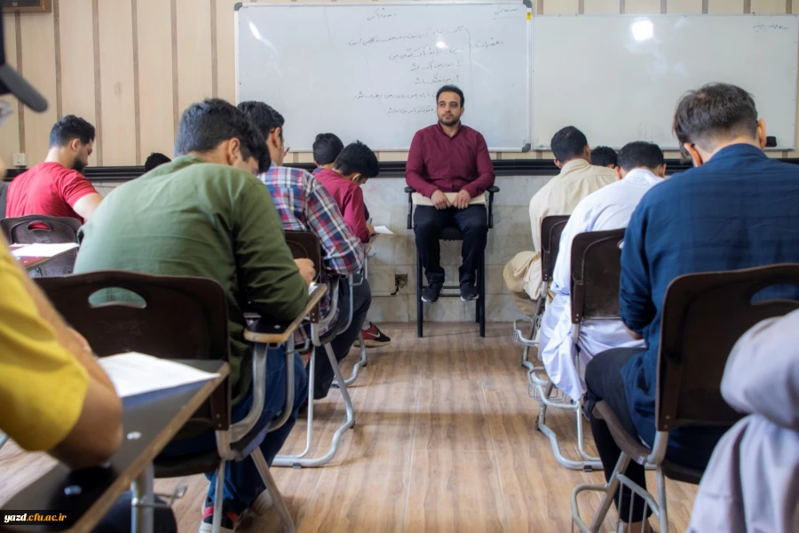 برگزاری امتحانات نیمسال دوم تحصیلی 1402-1401
 9