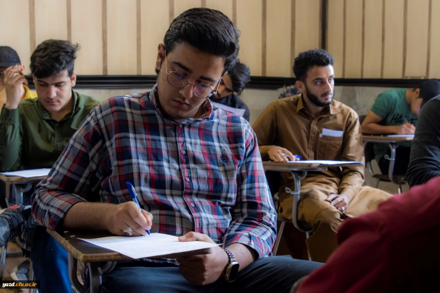 برگزاری امتحانات نیمسال دوم تحصیلی 1402-1401
 10