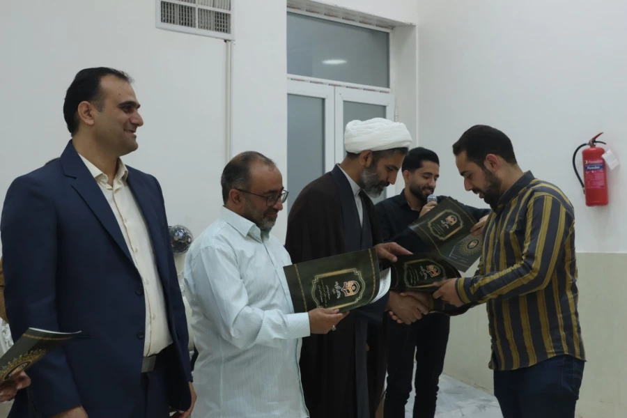مراسم تجلیل از افتخارآفرینان استانی و کشوری جشنواره قرآن و عترت و جشنواره تدریس برتر 11