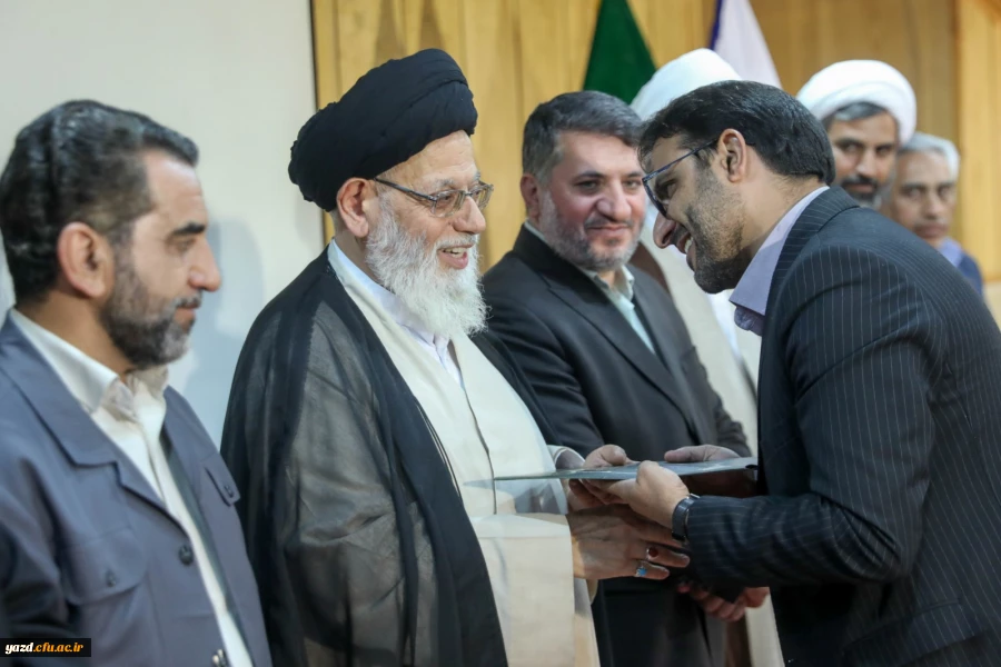 آیین تکریم و معارفه رئیس دانشگاه فرهنگیان یزد برگزار شد 18