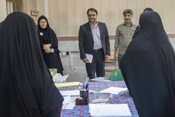 سرپرست دانشگاه فرهنگیان یزد از روند برگزاری مصاحبه داوطلبان ورود به دانشگاه فرهنگیان بازدید کرد 6