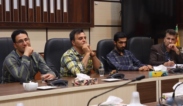 نخستین دیدار سرپرست دانشگاه فرهنگیان یزد با نیروهای شرکتی دانشگاه 6