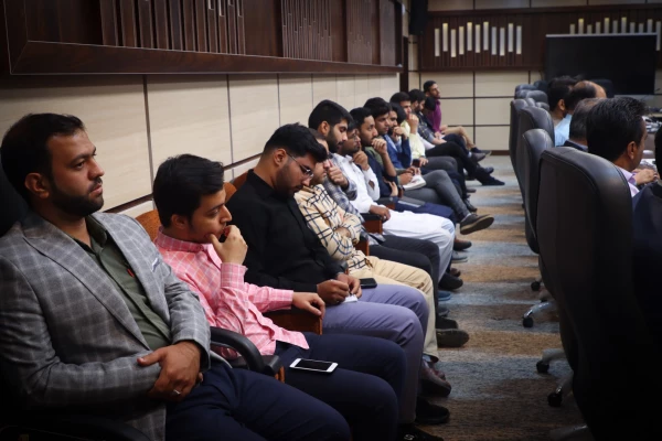 تحول در برنامه های فرهنگی دانشگاه در گرو طراحی الگوی صحیح تربیتی مبتنی بر مثلث برنامه ریزی، اجرا، نظارت
 6