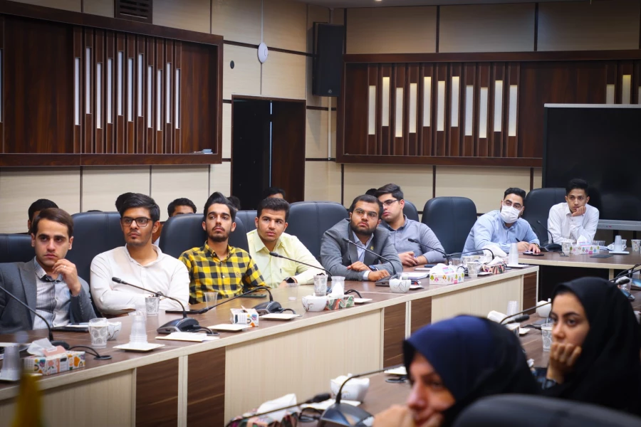 تحول در برنامه های فرهنگی دانشگاه در گرو طراحی الگوی صحیح تربیتی مبتنی بر مثلث برنامه ریزی، اجرا، نظارت
 12