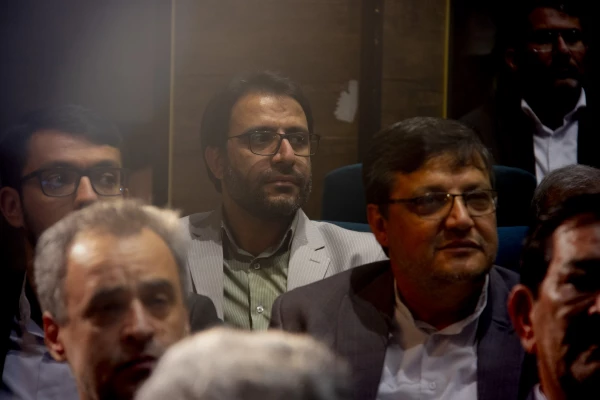 تجلیل از استاد علی مشاهیری پیشکسوت عرصه تعلیم و تربیت استان  7