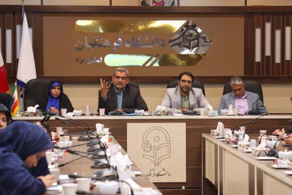 حضور مدیر کل امور تربیتی، مشاوره و مراقبت در برابر آسیب های اجتماعی وزارت آموزش و پرورش در دانشگاه فرهنگیان یزد  8