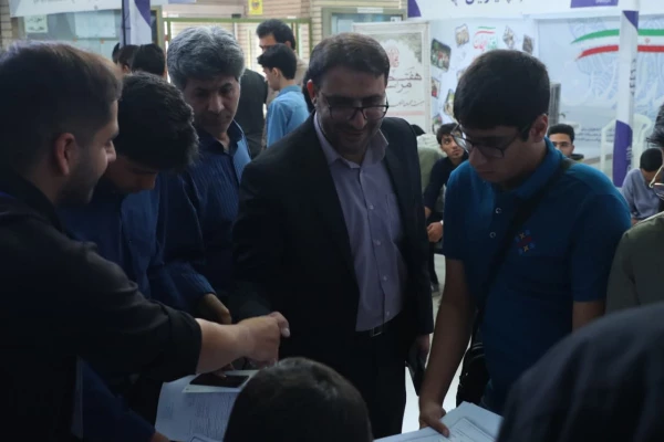 ثبت نام حضوری ویژه پذیرفته شدگان آزمون سراسری 1402 24