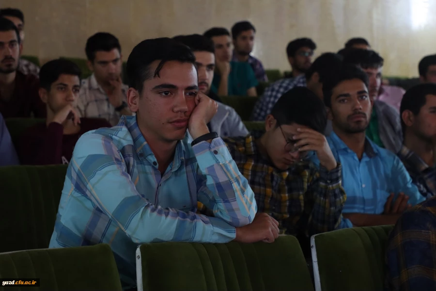  نشست توجیهی و تبیینی نودانشجومعلمان ورودی 1402 دانشگاه فرهنگیان یزد 17