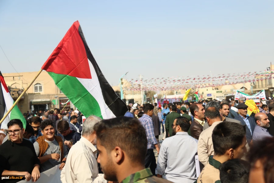 حضور دانشجومعلمان یزدی در راهپیمایی گرامیداشت 13 آبان ماه 13
