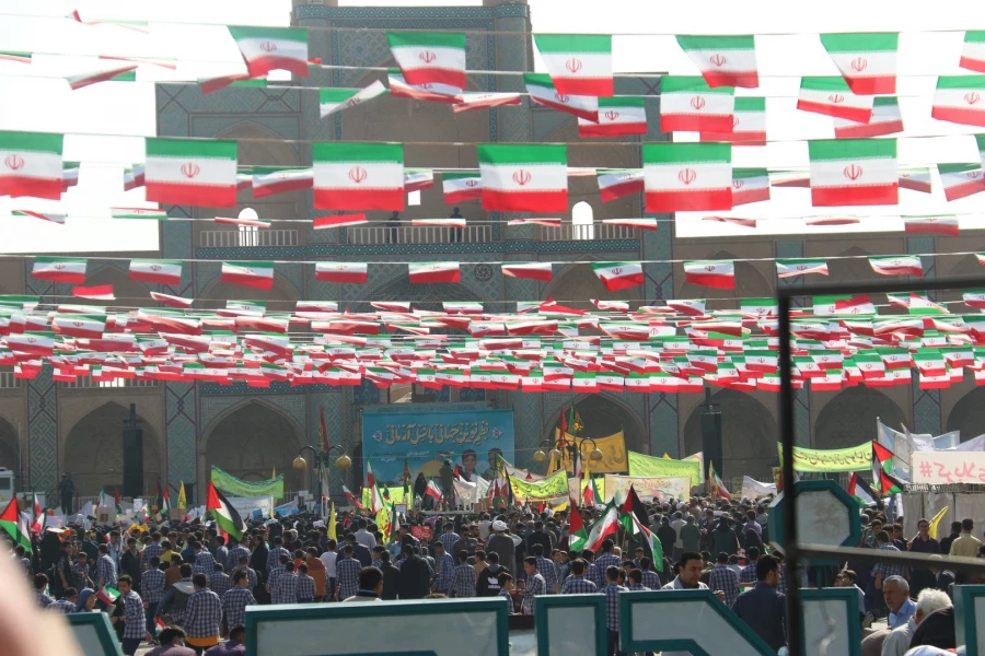 حضور دانشجومعلمان یزدی در راهپیمایی گرامیداشت 13 آبان ماه 6