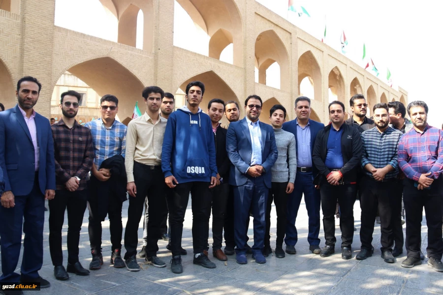 حضور دانشجومعلمان یزدی در راهپیمایی گرامیداشت 13 آبان ماه 12