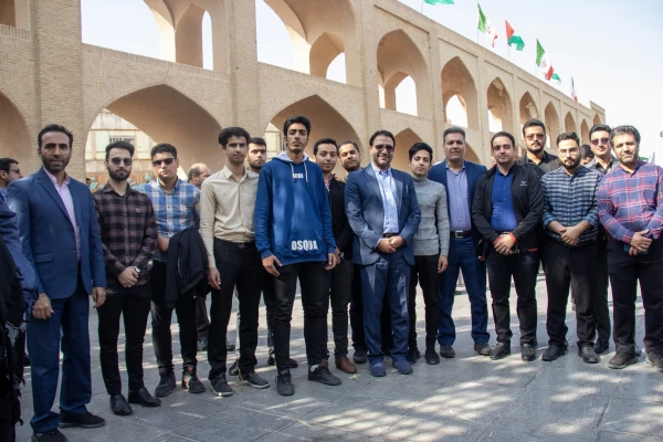 حضور اساتید، دانشجومعلمان و کارکنان دانشگاه فرهنگیان یزد در راهپیمایی گرامیداشت 13 آبان ماه 2