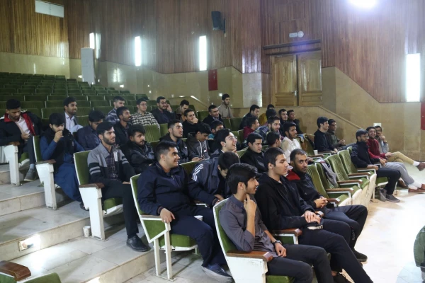 دوره توانمندسازی مدرس جهادی ویژه دانشجومعلمان دانشگاه فرهنگیان یزد 4