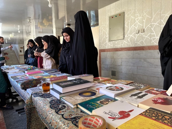برپایی نمایشگاه کتاب 6