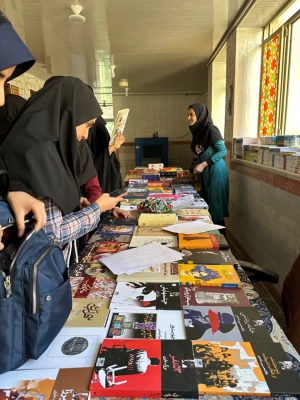 برپایی نمایشگاه کتاب 8