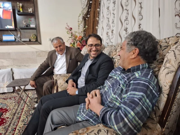 دیدار با اولین رییس مرکز تربیت معلم شهید پاک نژاد و یکی از پیشکسوتان دانشگاه فرهنگیان یزد  4