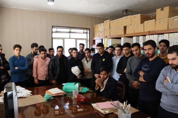 بازدید دانشجومعلمان پردیس شهیدان پاک نژاد از سازمان اسناد و کتابخانه ملی استان  4