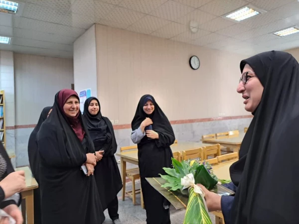 تقدیر از کتابداران پردیس های دانشگاه فرهنگیان یزد 5