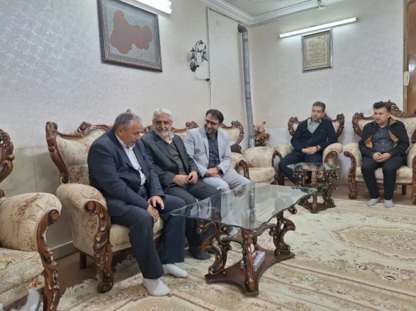 دیدار سرپرست دانشگاه فرهنگیان یزد با دو پیشکسوت مرکز تربیت معلم شهید پاک نژاد 4