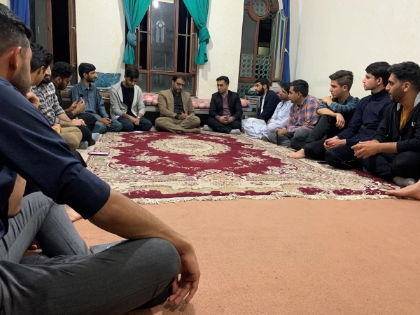 دورهمی صمیمانه و گفتگوی نزدیک سرپرست دانشگاه فرهنگیان یزد با دانشجومعلمان خوابگاهی 5