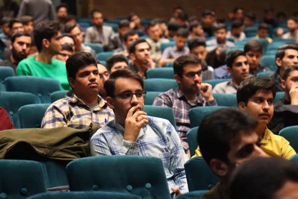 تریبون آزاد و گفتگوی صمیمانه دانشجومعلمان با مسوولان دانشگاه فرهنگیان یزد 11