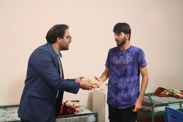 تبریک شیرین سرپرست دانشگاه فرهنگیان یزد به دانشجومعلمان 4