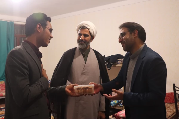 تبریک شیرین سرپرست دانشگاه فرهنگیان یزد به دانشجومعلمان 9