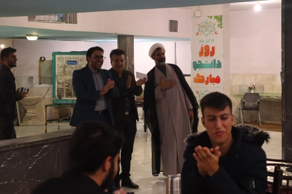 تبریک شیرین سرپرست دانشگاه فرهنگیان یزد به دانشجومعلمان 20