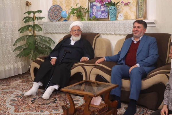 حضور نماینده ولی فقیه، استاندار و سرپرست دانشگاه فرهنگیان استان در طرح چهارشنبه های همدلی و دیدار با خانواده شهدای دانشجومعلم 6