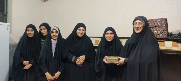 دورهمی و تبریک صمیمانه رئیس پردیس حضرت فاطمه الزهراء (س) با دانشجومعلمان خوابگاهی 2