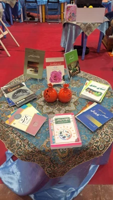 بازدید سرپرست دانشگاه از غرفه دانشگاه فرهنگیان یزد در نمایشگاه فن بازار استان 5