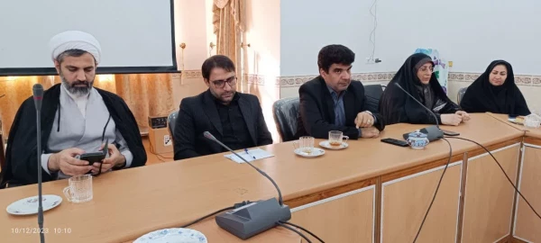 بازدید سر زده و پرسش و پاسخ سرپرست و دیگر مدیران دانشگاه از ساختمان شماره 2 پردیس حضرت فاطمه الزهراء(س) در میبد 4