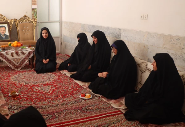 دیدار مسوولان دانشگاه فرهنگیان یزد با مادر بزرگوار 4 شهید دفاع مقدس  4