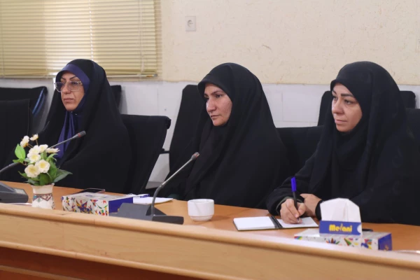 اعطای گواهی ویژه ضمن خدمت به تمامی شرکت کنندگان در طرح سواد قرآنی 5