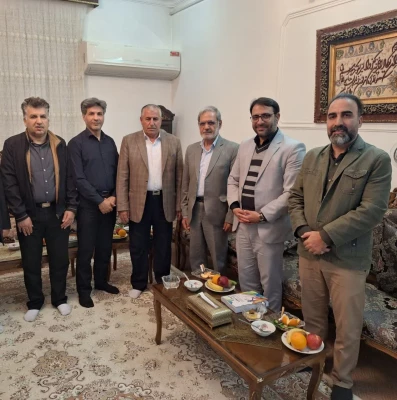 دیدار سرپرست دانشگاه فرهنگیان یزد با دو پیشکسوت مرکز تربیت معلم شهید پاک نژاد  4