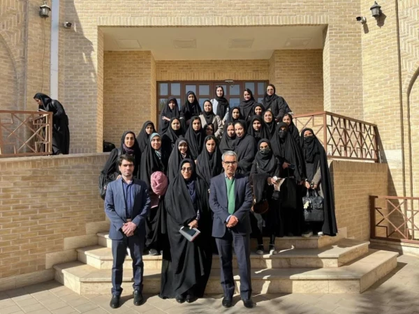 بازدید دانشجومعلمان پردیس حضرت فاطمه الزهراء یزد از پارک علم و فناوری 5