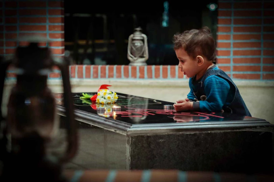 مراسم گرامیداشت شهیده دانشجومعلم فائزه رحیمی و ۲۳ شهید دانش آموز اقدام تروریستی کرمان 17