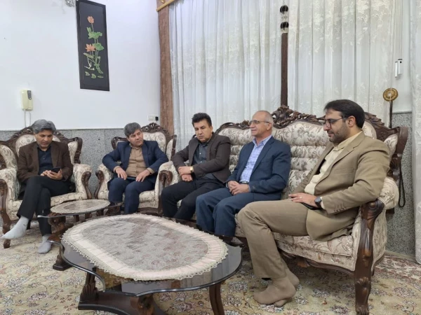 دیدار سرپرست دانشگاه فرهنگیان یزد با دو پیشکسوت مرکز تربیت معلم شهید پاک نژاد  4