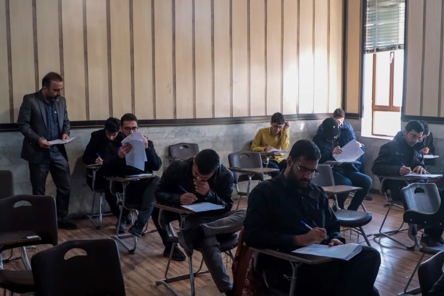 بازدید سرپرست دانشگاه فرهنگیان یزد از روند برگزاری امتحانات پردیس های استان 3