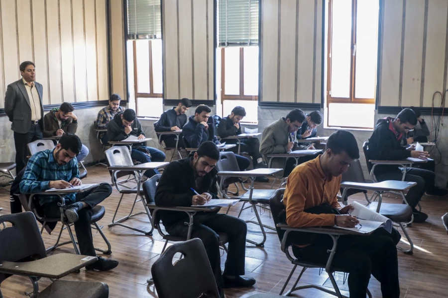 بازدید سرپرست دانشگاه فرهنگیان یزد از روند برگزاری امتحانات پردیس های استان 5