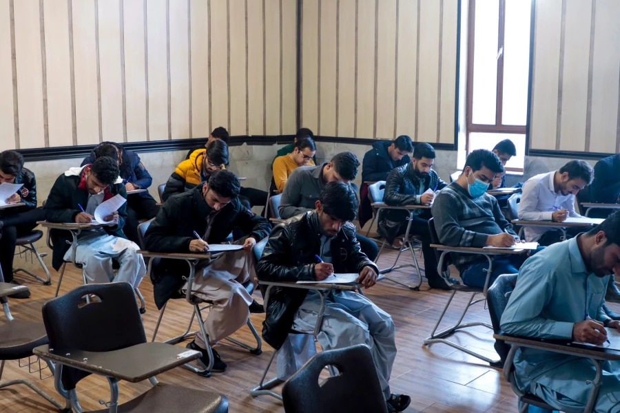 بازدید سرپرست دانشگاه فرهنگیان یزد از روند برگزاری امتحانات پردیس های استان 7