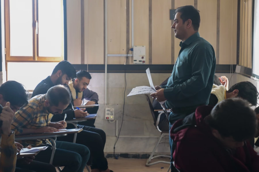 بازدید سرپرست دانشگاه فرهنگیان یزد از روند برگزاری امتحانات پردیس های استان 8